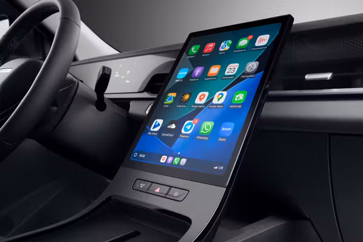 «Планшет» на передней панели