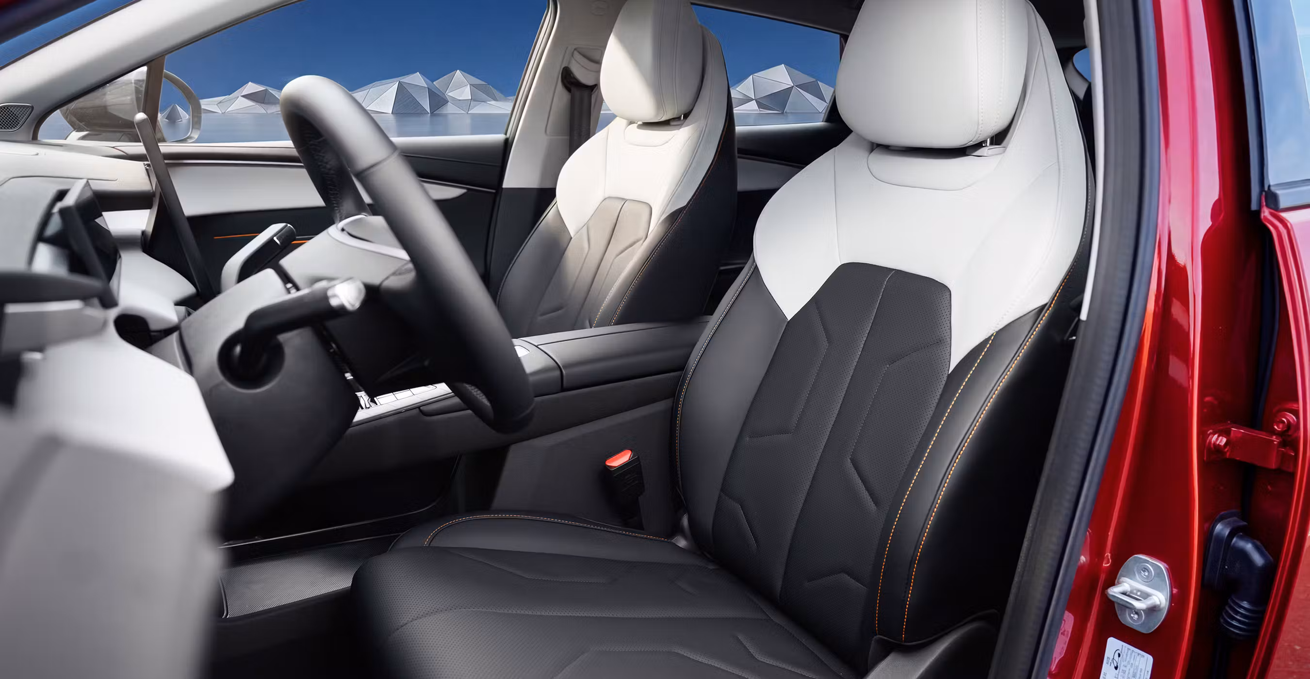 Новые передние сиденья